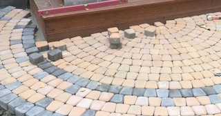Укладка плитки на крыльцо в Одинцове по цене от 828 руб. за м² | ТротуарнаяПлитка