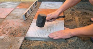 Укладка плитки на цементное основание в Одинцове в октябре