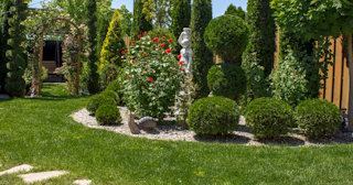 Регулярный стиль ландшафтного дизайна в Одинцове от 2589 руб.